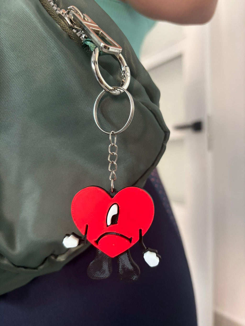 Llavero Corazón Bad Bunny – Diseño Estilo Urbano | Regalo Original Hecho a Mano