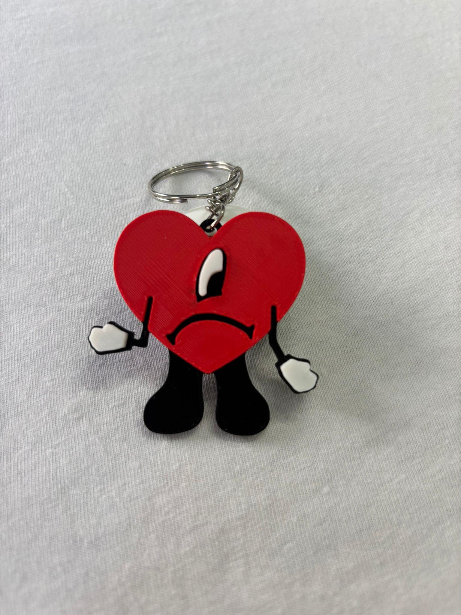 Llavero Corazón Bad Bunny – Diseño Estilo Urbano | Regalo Original Hecho a Mano